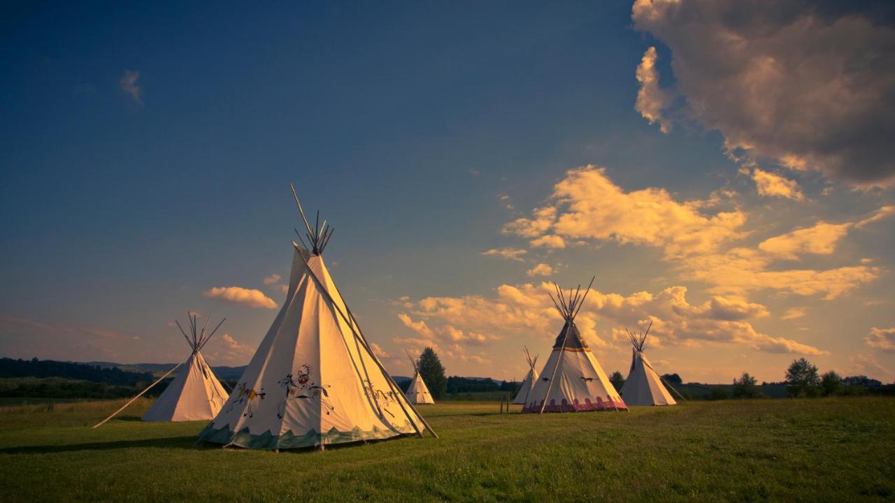 Fort Wapiti Zalasowa Exterior foto